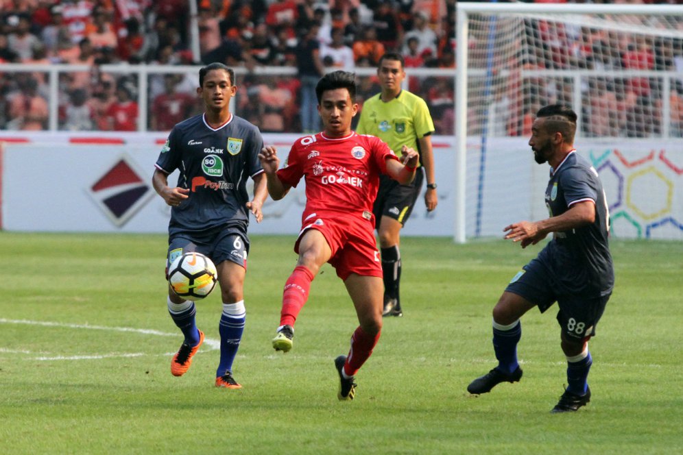 Gol Berbau Offside Persija Jatuhkan Mental Persela Gol Berbau Offside Persija Jatuhkan Mental Persela