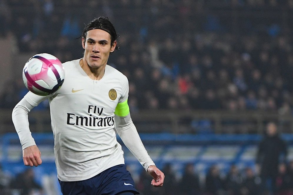 Diincar Banyak Klub, Edinson Cavani Putuskan Pindah ke Inggris Diincar Banyak Klub, Edinson Cavani Putuskan Pindah ke Inggris