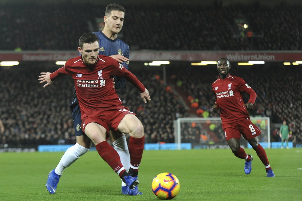 Mourinho Ikut Lelah Lihat Permainan Militan Robertson Mourinho Ikut Lelah Lihat Permainan Militan Robertson