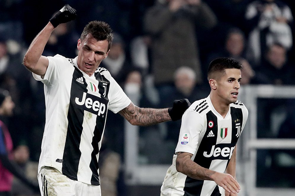 Valencia Sudah Uzur, MU Siap Datangkan Joao Cancelo Valencia Sudah Uzur, MU Siap Datangkan Joao Cancelo