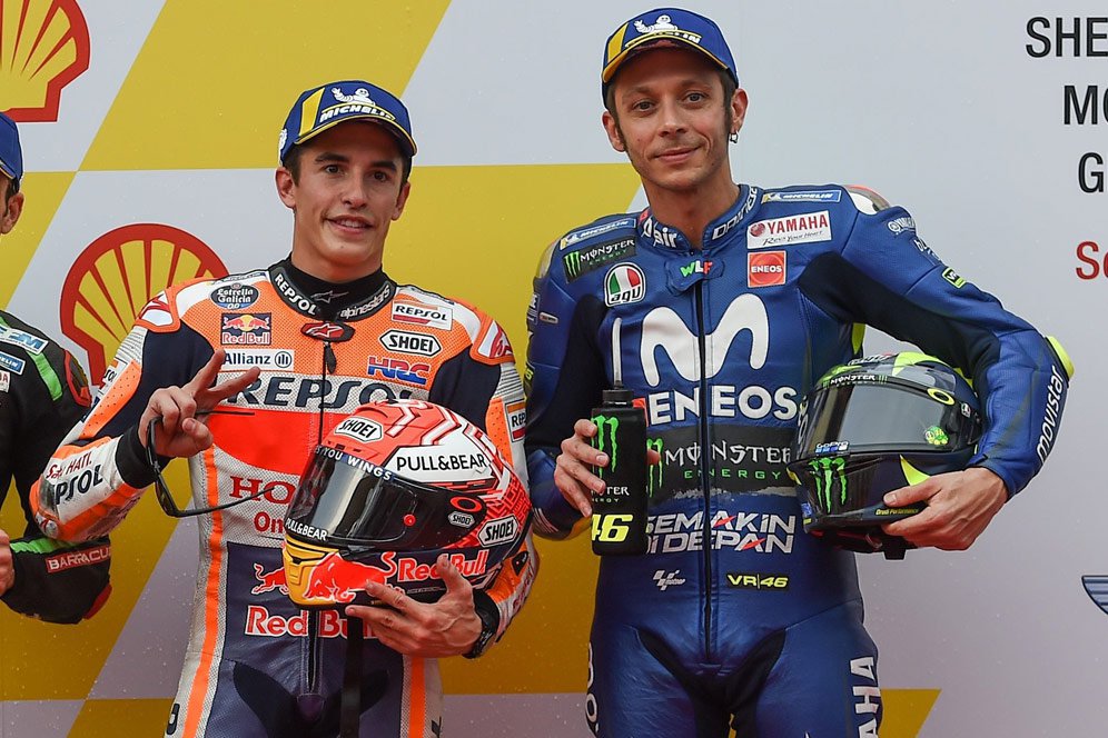 Kompak Ngotot: Valentino Rossi-Marc Marquez Buka-bukaan Soal Tendangan 'Sepang Clash' Kompak Ngotot: Valentino Rossi-Marc Marquez Buka-bukaan Soal Tendangan 'Sepang Clash'