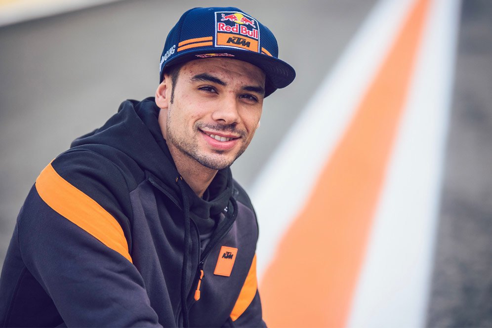 Kini Gabung KTM, Pedrosa Beri Nasihat pada Oliveira Kini Gabung KTM, Pedrosa Beri Nasihat pada Oliveira