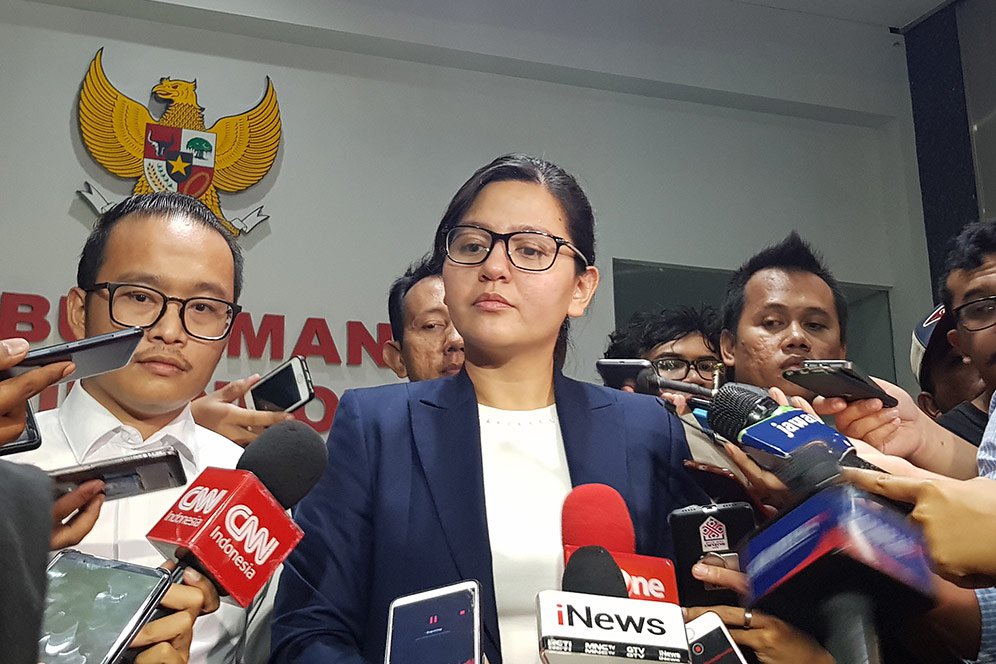 Ratu Tisha Siap Bekerja Sama dengan Satgas Anti-Mafia Bola Soal Kasus Match Fixing Ratu Tisha Siap Bekerja Sama dengan Satgas Anti-Mafia Bola Soal Kasus Match Fixing