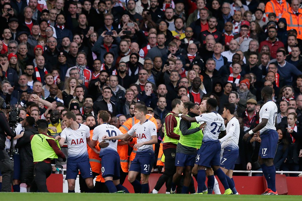 Huru-Hara Arsenal vs Tottenham, Pochettino: Sulit Mengontrol Emosi Huru-Hara Arsenal vs Tottenham, Pochettino: Sulit Mengontrol Emosi