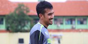 Jualan Ayam Geprek, Eks Kiper Persib dan Persebaya Mungkin Pilih Pensiun Dini Jualan Ayam Geprek, Eks Kiper Persib dan Persebaya Mungkin Pilih Pensiun Dini