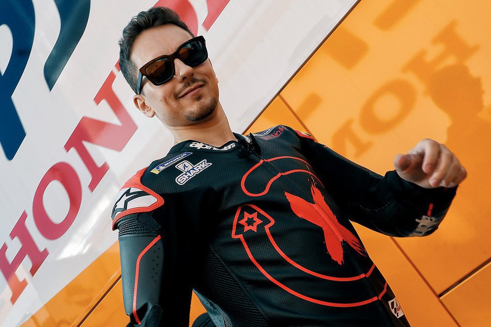 Dokter Perkirakan Jorge Lorenzo Fit untuk Uji Coba Qatar Dokter Perkirakan Jorge Lorenzo Fit untuk Uji Coba Qatar