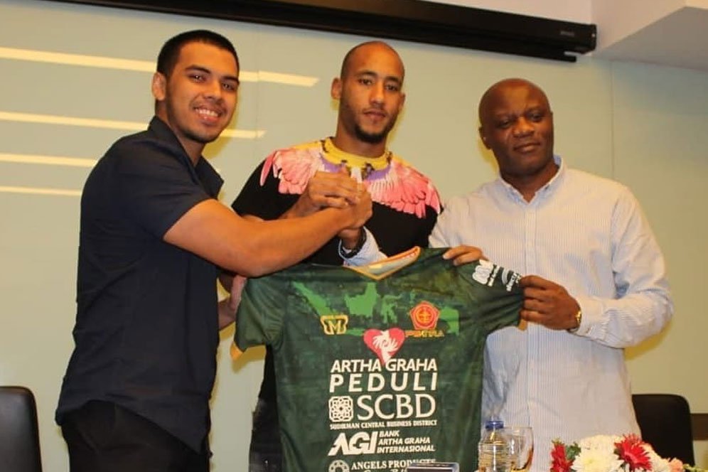 Loris Arnaud Akan Berusaha Memanfaatkan Absennya Empat Bek Persebaya Loris Arnaud Akan Berusaha Memanfaatkan Absennya Empat Bek Persebaya