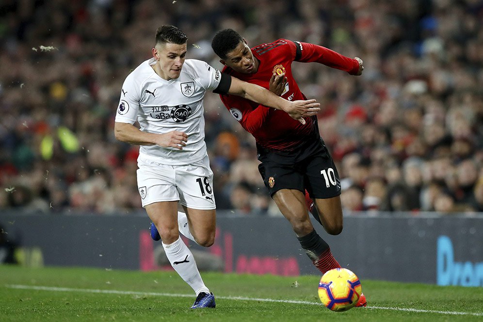 Imbang di Old Trafford, Bos Burnley: MU Dibantu Wasit! Imbang di Old Trafford, Bos Burnley: MU Dibantu Wasit!