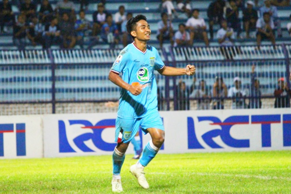 Hambali Tolib Resmi Bergabung dengan Persebaya Melalui Mekanisme Transfer Hambali Tolib Resmi Bergabung dengan Persebaya Melalui Mekanisme Transfer