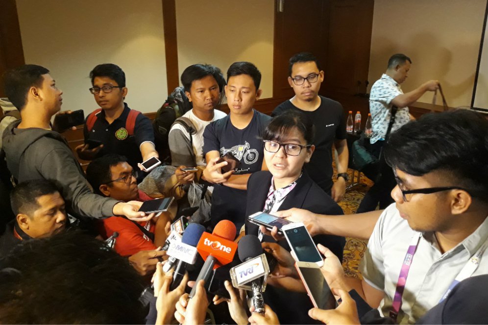 Ratu Tisha Hanya Lima Menit di Kantor PSSI saat Digeledah Satgas Anti Mafia Bola Ratu Tisha Hanya Lima Menit di Kantor PSSI saat Digeledah Satgas Anti Mafia Bola