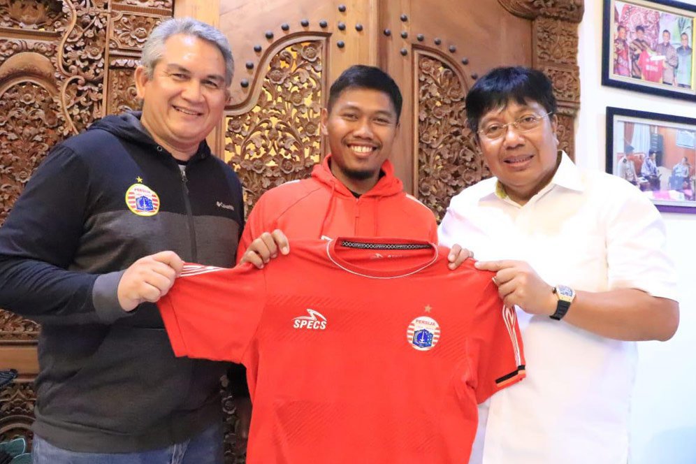 Dilepas Persib, Tony Sucipto Kembali ke Pelukan Persija Dilepas Persib, Tony Sucipto Kembali ke Pelukan Persija