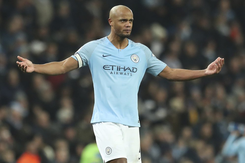 15 Kapten Paling Ikonik di Premier League (Bagian 2) 15 Kapten Paling Ikonik di Premier League (Bagian 2)