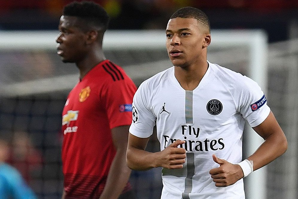 Mbappe Masih Belum Bisa Bersaing Dengan Ronaldo dan Messi Mbappe Masih Belum Bisa Bersaing Dengan Ronaldo dan Messi