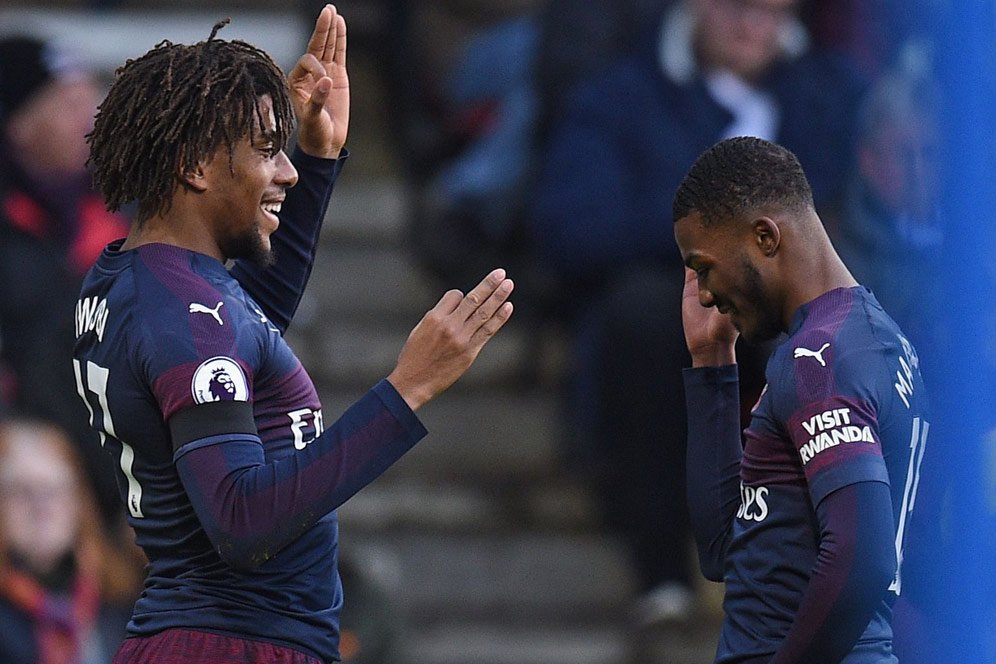 Ditawarkan ke Southampton, Ainsley Maitland-Niles Berpotensi Jadi Pemain Ketujuh yang Disingkirkan Arsenal Ditawarkan ke Southampton, Ainsley Maitland-Niles Berpotensi Jadi Pemain Ketujuh yang Disingkirkan Arsenal