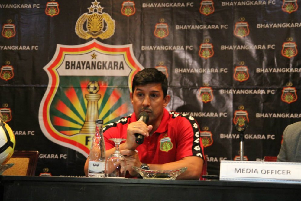 Ini Perbedaan Simon McMenemy dan Alfredo Vera di Mata Bomber Bhayangkara FC Ini Perbedaan Simon McMenemy dan Alfredo Vera di Mata Bomber Bhayangkara FC