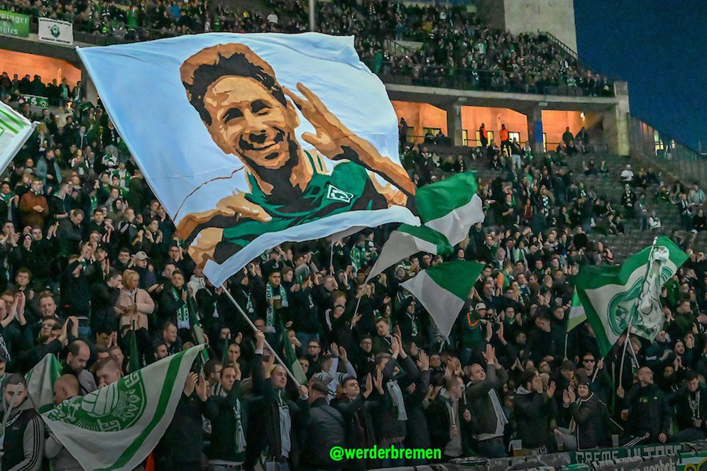 Kisah Cinta Claudio Pizarro dan Werder Bremen