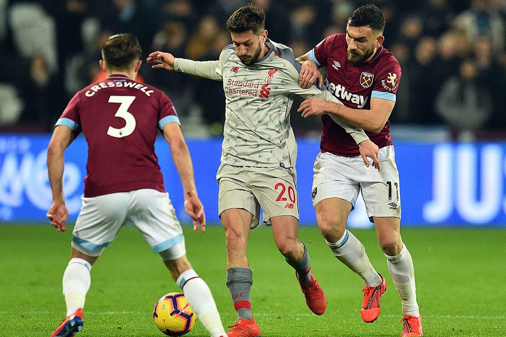 Carragher Nilai Skuat MU Lebih Baik dari Liverpool Carragher Nilai Skuat MU Lebih Baik dari Liverpool
