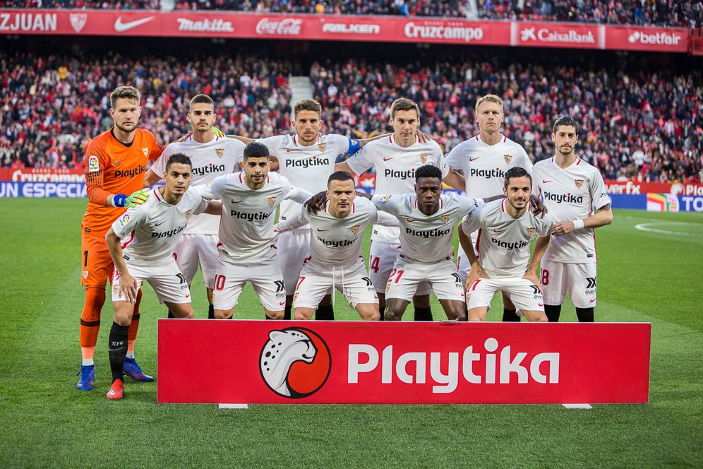 Barcelona Bakal Bajak Bek Sevilla Ini Barcelona Bakal Bajak Bek Sevilla Ini