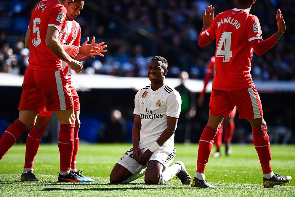 Jalan Panjang Vinicius Agar Bisa Tampil di Timnas Brasil Jalan Panjang Vinicius Agar Bisa Tampil di Timnas Brasil