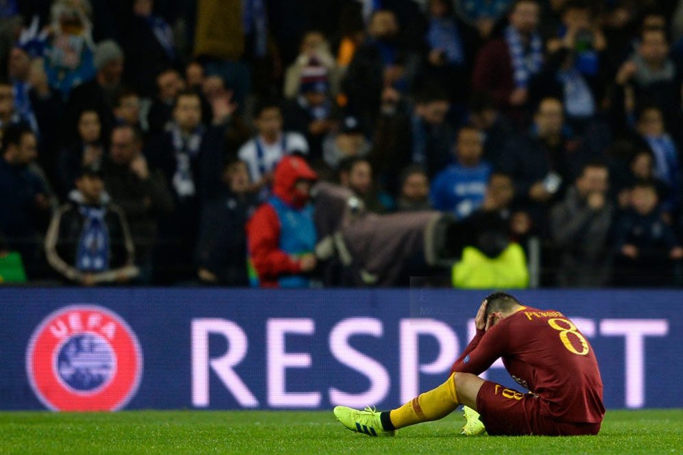 Porto Tersenyum, Roma Terpukul Porto Tersenyum, Roma Terpukul