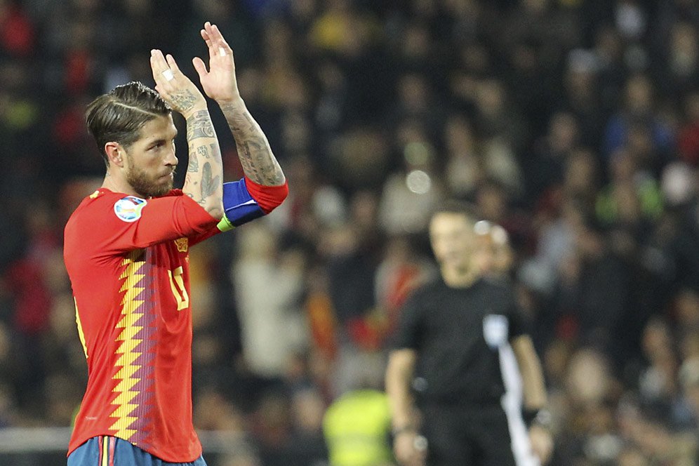 Sergio Ramos Cetak Rekor Baru dengan Kartu Merah ke-30 Sepanjang Karier! Sergio Ramos Cetak Rekor Baru dengan Kartu Merah ke-30 Sepanjang Karier!