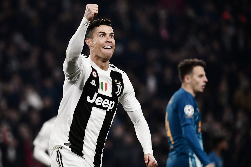 Ronaldo Luncurkan Celana Dalam Baru dengan Tema Superhero Ronaldo Luncurkan Celana Dalam Baru dengan Tema Superhero
