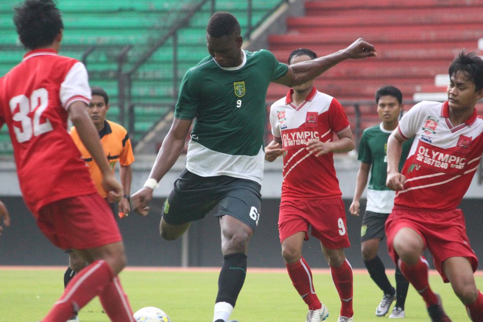 Manajemen Persebaya Cukup Puas dengan Kondisi Fisik Pemain Manajemen Persebaya Cukup Puas dengan Kondisi Fisik Pemain