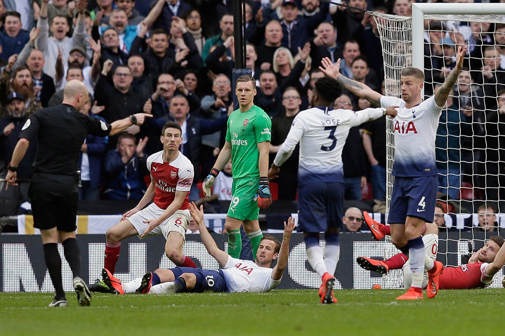 Hasil Pertandingan Tottenham Hotspur vs Arsenal: Skor 1-1 Hasil Pertandingan Tottenham Hotspur vs Arsenal: Skor 1-1