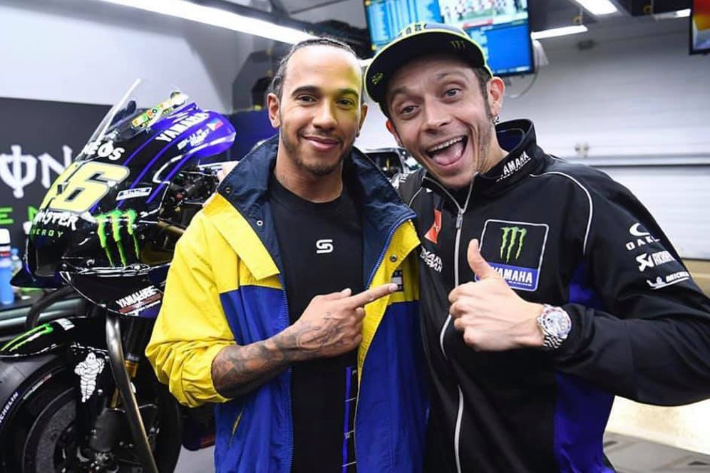 'Rossi vs Hamilton' Siap Digelar di Valencia, 9 Desember 2019 'Rossi vs Hamilton' Siap Digelar di Valencia, 9 Desember 2019