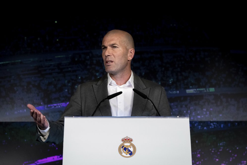 Zidane Balik ke Madrid, Mourinho: Ini Reuni Sempurna Zidane Balik ke Madrid, Mourinho: Ini Reuni Sempurna