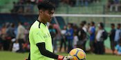 Pelatih Kiper Arema FC Belum Terpikir Cari Pengganti Kurniawan Kartika Ajie