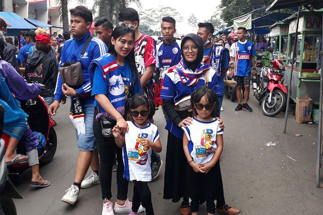 Cerita Si Kembar Cerita Si Kembar