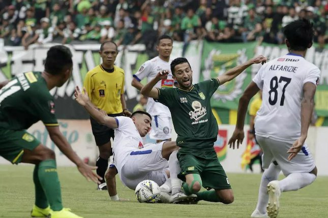 Derby! Arema FC Vs Persebaya Surabaya