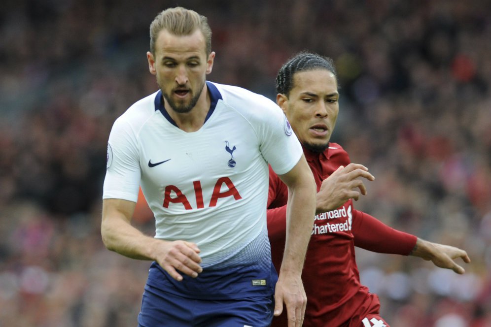 Liverpool vs Tottenham: Kane Sesumber Taklukkan Van Dijk dan The Reds Liverpool vs Tottenham: Kane Sesumber Taklukkan Van Dijk dan The Reds