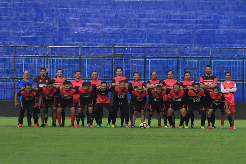 Bolanet Unseen: Sepak Bola Gembira Bersama JMR FC Bolanet Unseen: Sepak Bola Gembira Bersama JMR FC