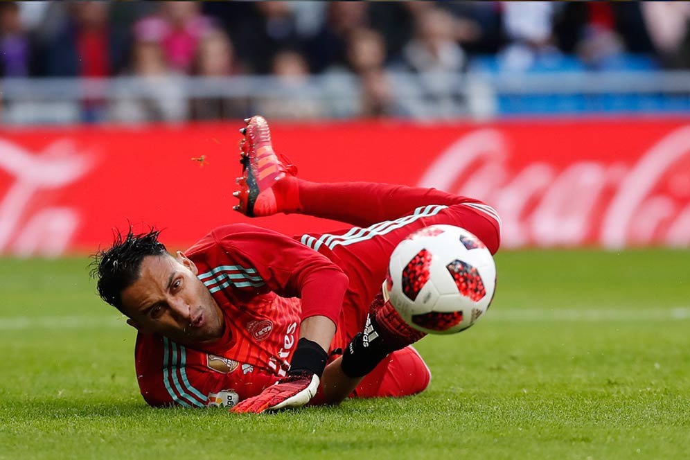 Promosikan Anaknya, Zinedine Zidane Tendang Keylor Navas Promosikan Anaknya, Zinedine Zidane Tendang Keylor Navas