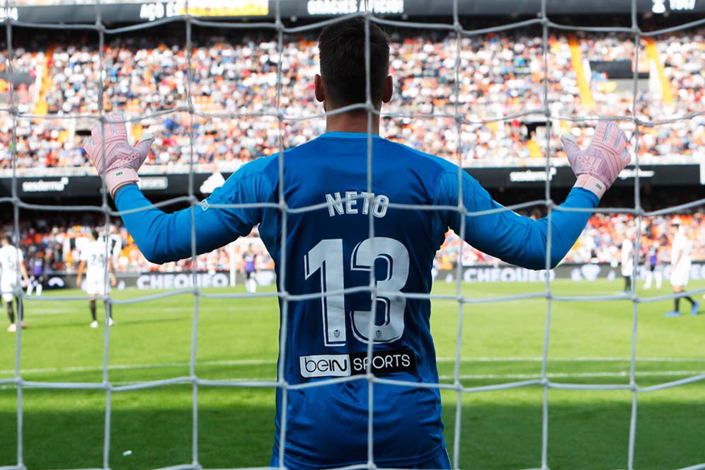 Barcelona Resmikan Transfer Neto Barcelona Resmikan Transfer Neto