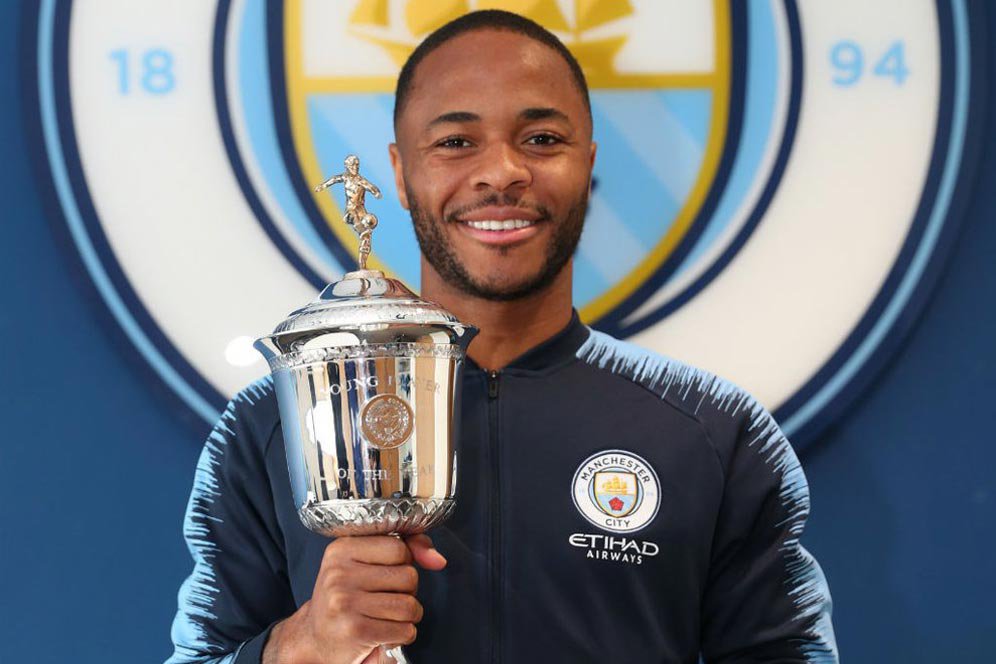 Raheem Sterling Sabet Gelar PFA Young Player of the Year 2019 Raheem Sterling Sabet Gelar PFA Young Player of the Year 2019