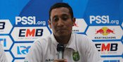 Berkurban, Bek Persebaya Pilih Salurkan ke Pelosok Berkurban, Bek Persebaya Pilih Salurkan ke Pelosok