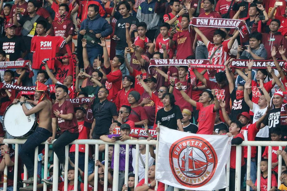 Pelatih Becamex Akui Timnya Sempat Tertekan Oleh Suporter PSM Makassar Pelatih Becamex Akui Timnya Sempat Tertekan Oleh Suporter PSM Makassar