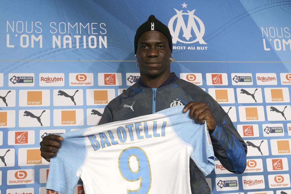 8 Wanita Cantik yang Pernah Mengisi Hati Mario Balotelli 8 Wanita Cantik yang Pernah Mengisi Hati Mario Balotelli
