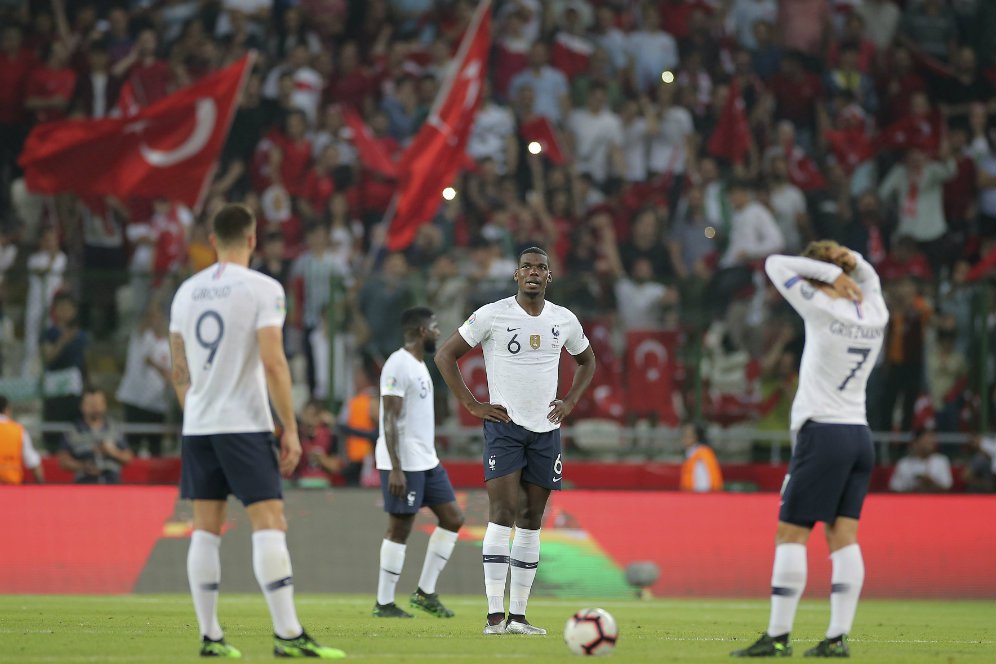 Penegasan Raiola: Pogba Ingin Tinggalkan Manchester United Penegasan Raiola: Pogba Ingin Tinggalkan Manchester United