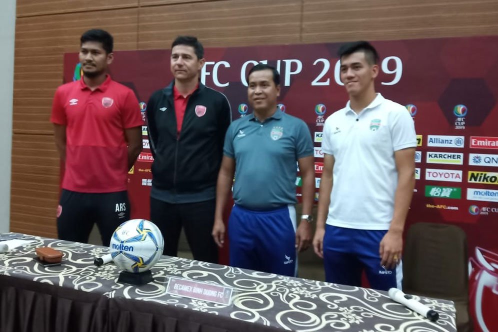 Becamex Bing Duong dan PSM Dinilai Punya Peluang Sama untuk Lolos Becamex Bing Duong dan PSM Dinilai Punya Peluang Sama untuk Lolos