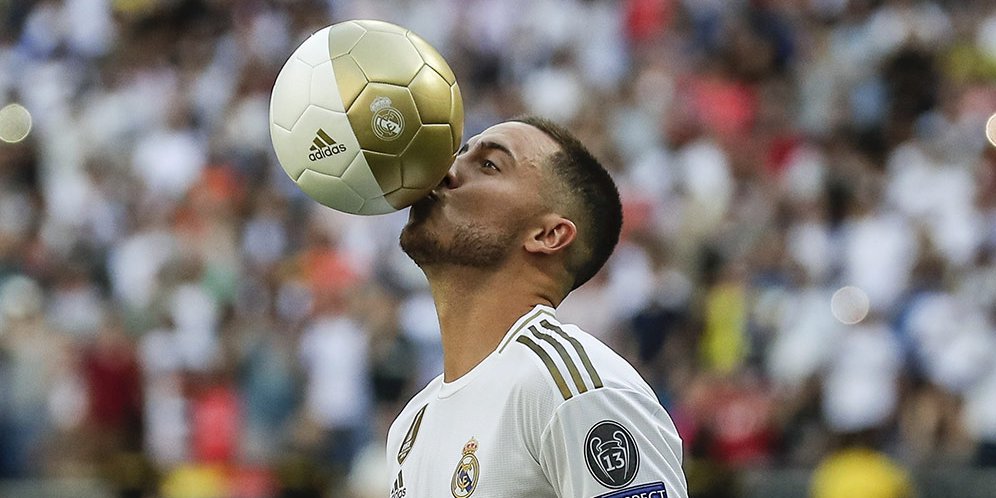 Eden Hazard saat diperkenalkan sebagai pemain Real Madrid, Kamis (13/4). (c) AP Photo