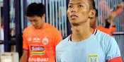 Eky Taufik dan Cerita Tentang Ban Kapten Persela yang Melingkar di Lengannya Eky Taufik dan Cerita Tentang Ban Kapten Persela yang Melingkar di Lengannya
