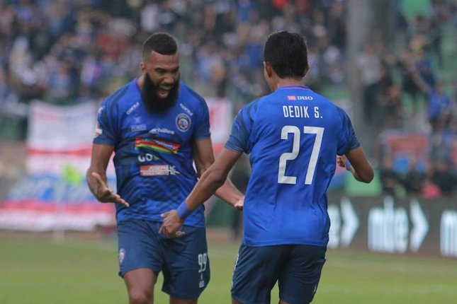 Lini Depan