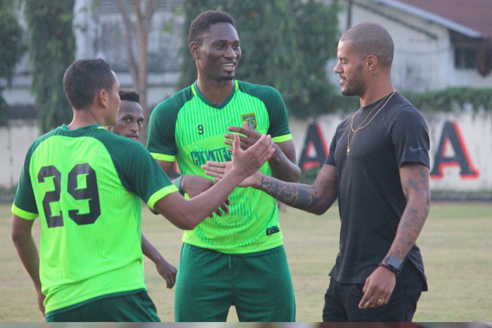 David da Silva Sambangi Latihan Persebaya David da Silva Sambangi Latihan Persebaya