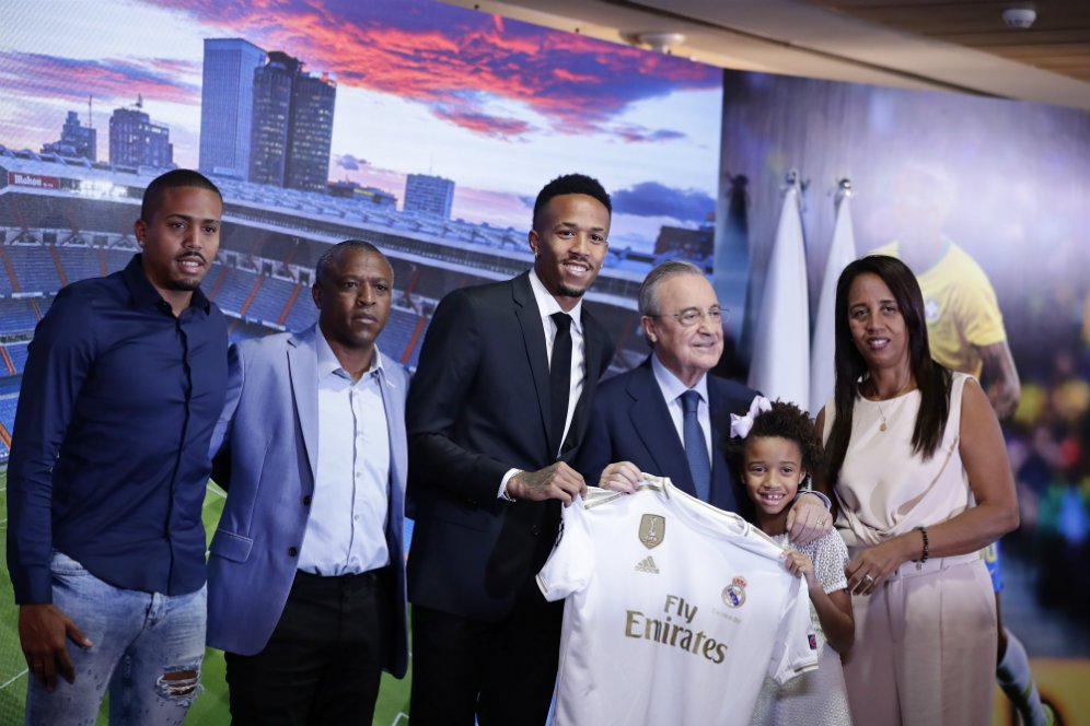 Eder Militao Tegaskan Belum Puas Meski Sudah Gabung Real Madrid Eder Militao Tegaskan Belum Puas Meski Sudah Gabung Real Madrid