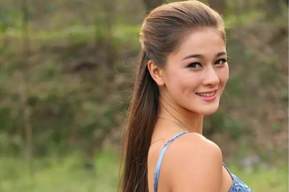 Pebulutangkis Cantik Australia Ini Akui Cinta Batik Pebulutangkis Cantik Australia Ini Akui Cinta Batik