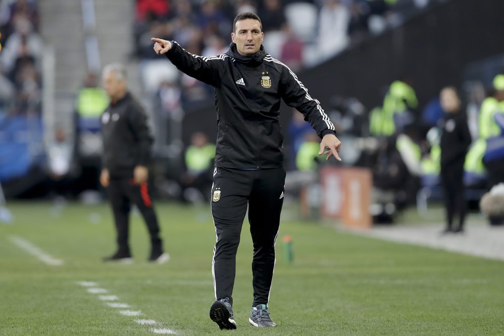Gagal di Copa America, Scaloni Tetap Latih Argentina di Kualifikasi Piala Dunia 2022 Gagal di Copa America, Scaloni Tetap Latih Argentina di Kualifikasi Piala Dunia 2022